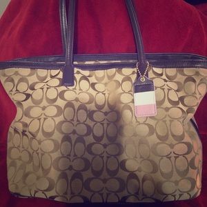 Coach Signature Canvas Zip Top Tote. Authentic!!